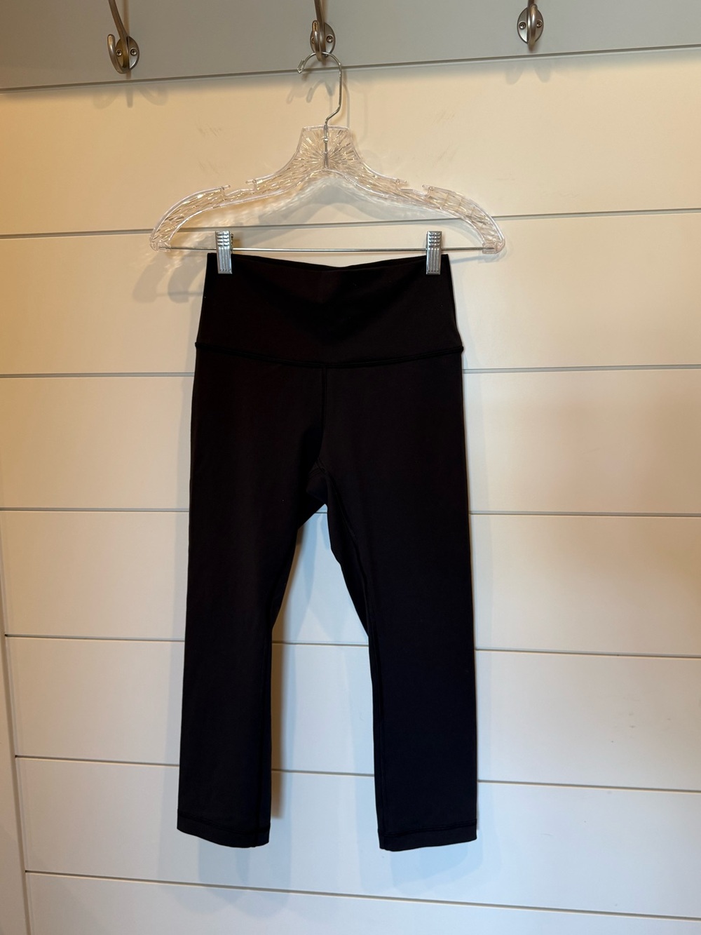 Lululemon Black Wunder Under Crop (Hi-Rise) *Full-On Luon 21" Leggings - Picture 3 of 8